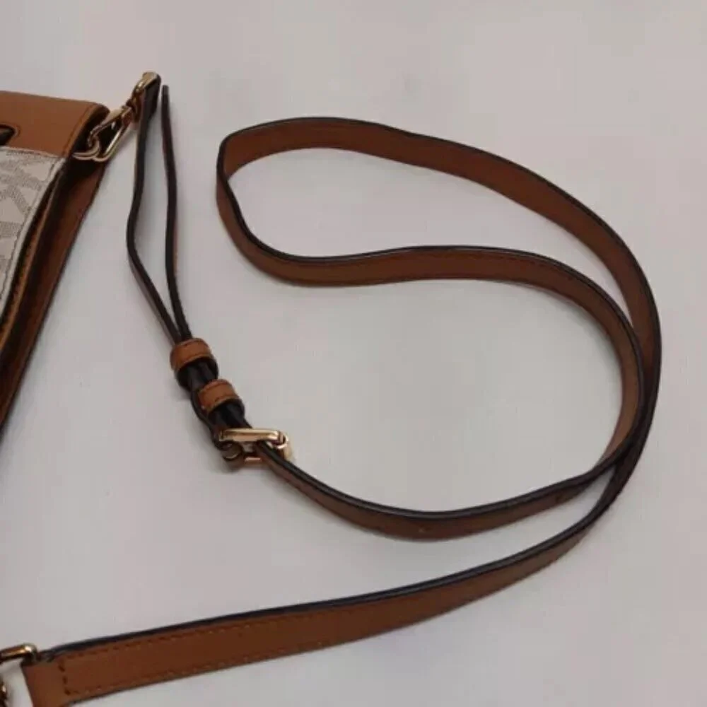 MICHAEL KORS‎ Signature Hamilton Traveler Medium Top Zip Messenger Bag Padlock